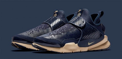 Stone-Island-X-Nike-Sock-Dart-Mid-navy